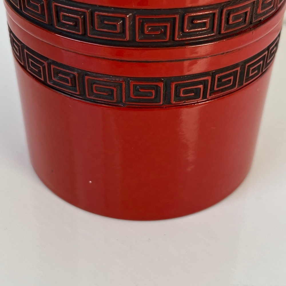 Vintage Chinese Cinnabar Lacquer Tea Caddy Jar with Spoon Red Carved Lid - Picture 10 of 15
